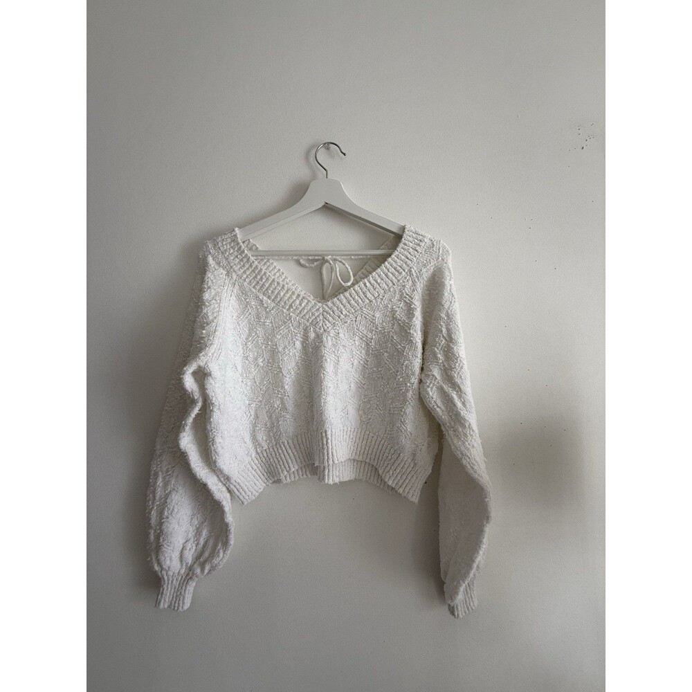 ✿ Altar’d State White Knit Cropped Sweater V-Neck Tie Back Boho Size S ✿